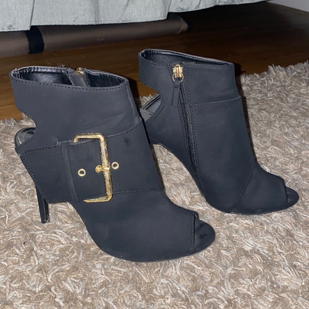 Black opened toed heals